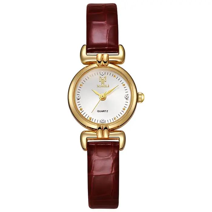 Mode 2025 nouvelles dames petits diamants simples montre à Quartz en cuir noir femmes robe horloge c