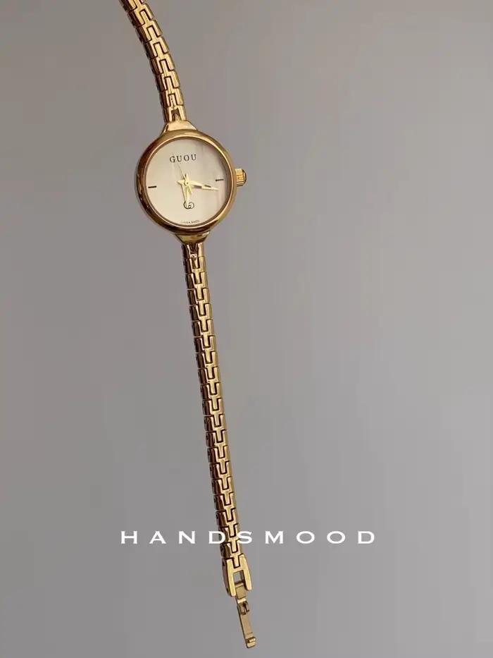 Montres Vintage pour femmes montres à Quartz horloge en acier inoxydable montre-bracelet pour dames 
