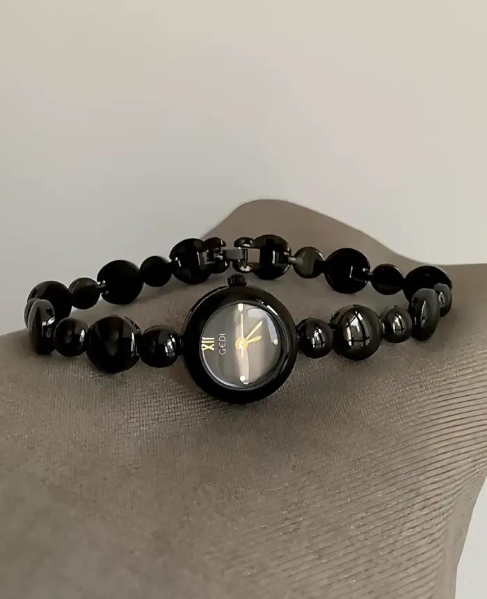Montre bonnet style Bracelet pour femmes, petite et exquise, nouvelle montre haut de gamme en acier 