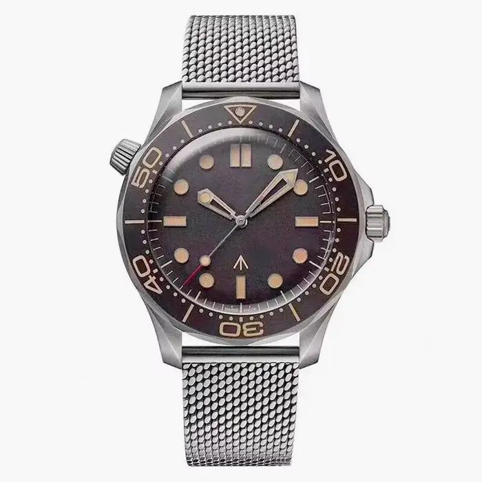 Montres mécaniques automatiques premium intemporelles pour hommes de 42 mm, style tendance 007, acie