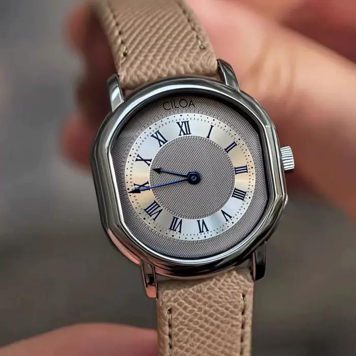 Montre à quartz The Arbiter en forme de barillet avec mouvement Miyota