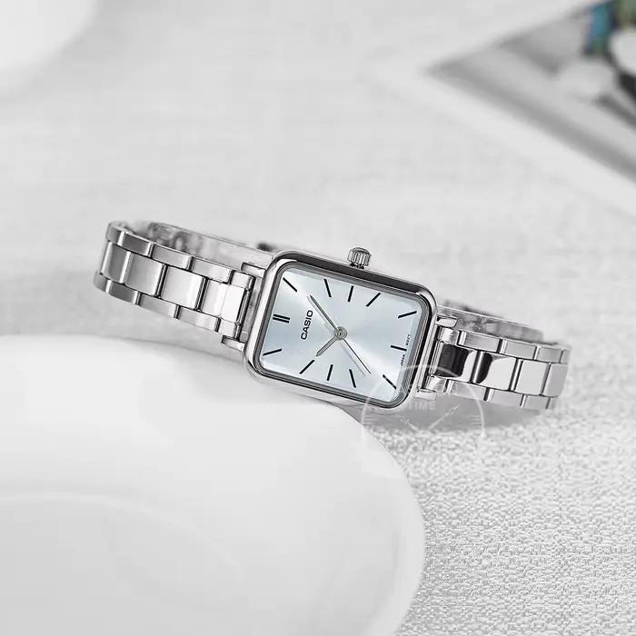 Montre Casio Quartz Femme Élégante Résistante à l'Eau avec Calendrier Complet Occasions Spéciales Mode Affaires