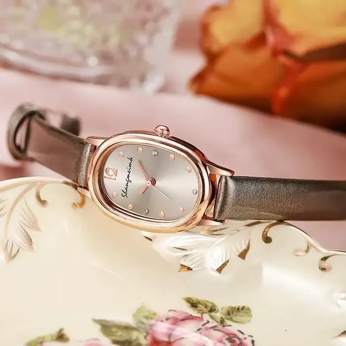 Montre ovale minimaliste vintage pour femme
