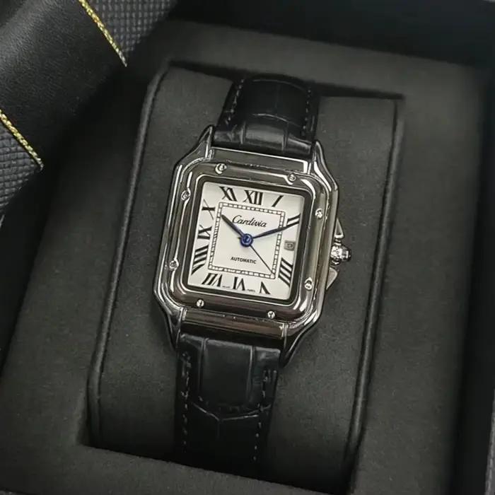 Montre à quartz carrée exquise pour femme avec cadran à chiffres romains