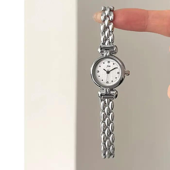 Montre pour femme, simple