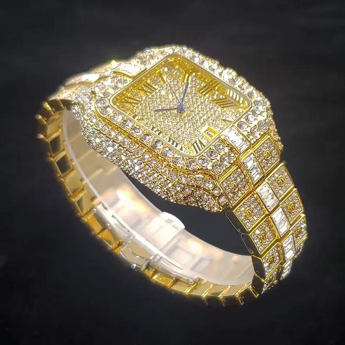 Montre de luxe originale pour hommes avec incrustations de diamant, boîtier carré, résistance à l'eau et mouvement quartz pour occasions spéciales et tous les jours