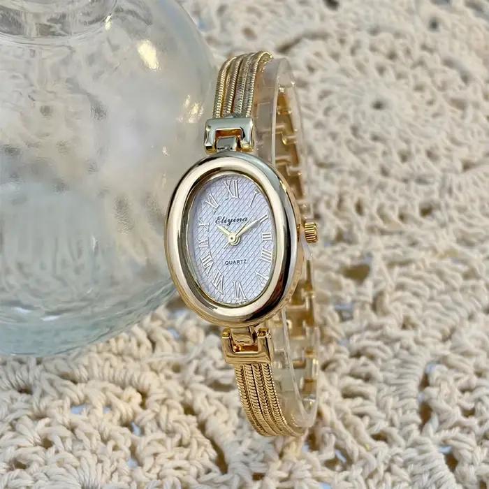 Montre ovale élégante à franges : un trésor vintage délicat pour femmes