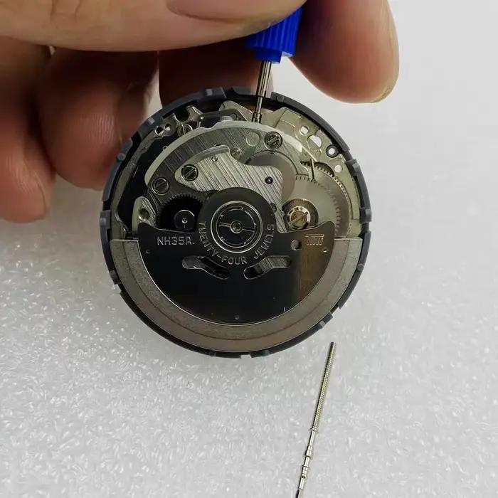 Mouvement automatique japonais TMI NH35A 21600bph avec fonction de réglage de la date