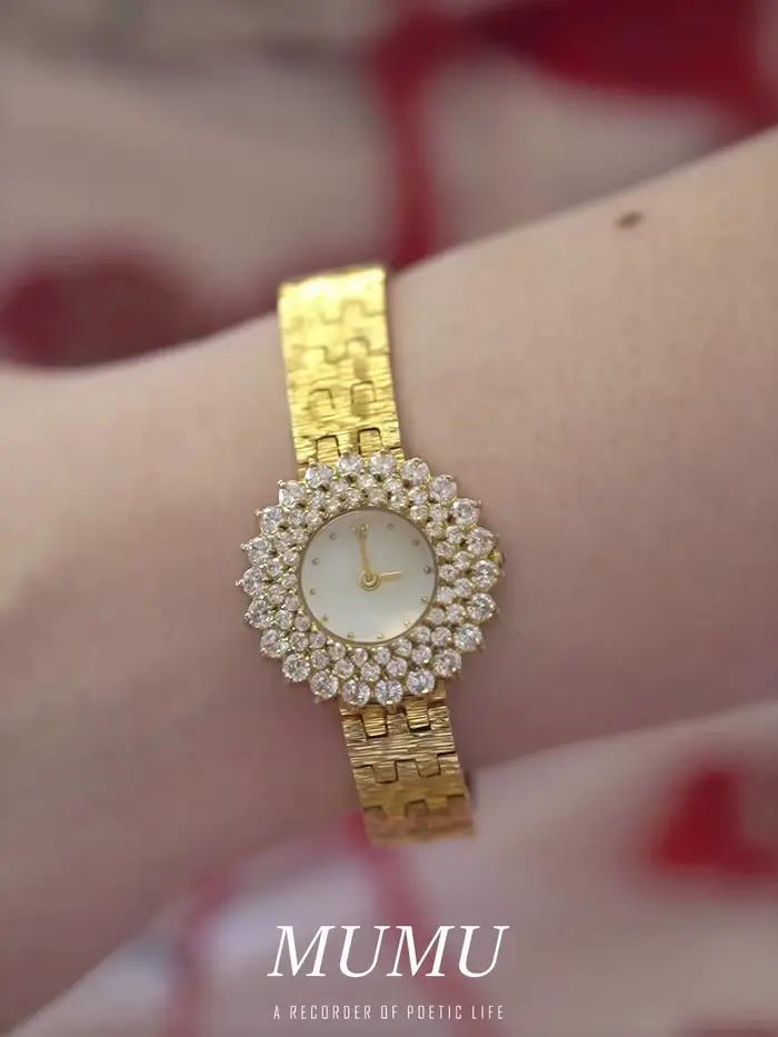 Montre plaquée or 18 carats pour femme