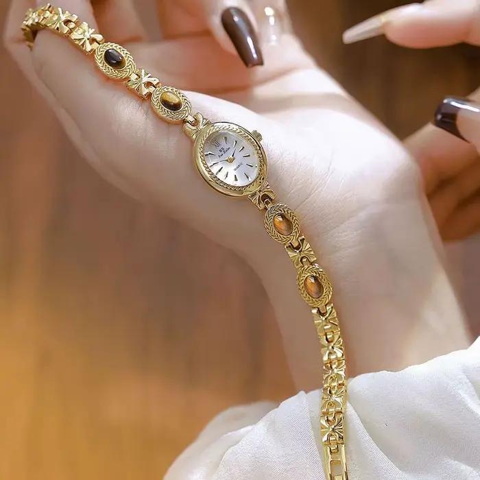 Montre-bracelet élégante pour femmes en laiton avec bracelet en acier au tungstène couleur Melard exquise pour occasions spéciales