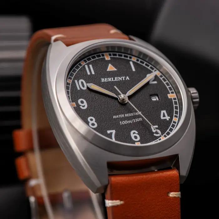 Montre Berlenta Vendange en acier 316L avec bracelet en cuir pour hommes résistante à l'eau pour diverses occasions spéciales