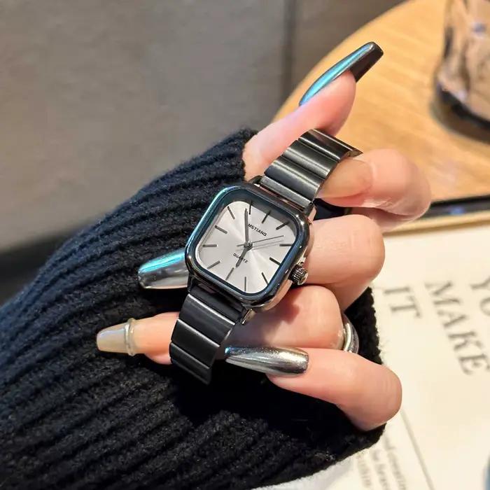 Offre spéciale marque de luxe montre noire femmes mode montres à Quartz dames réglable bracelet en acier inoxydable