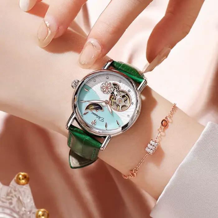 Montre mécanique automatique élégante pour femme avec phase de lune et résistance à l'eau pour occasions spéciales et collection