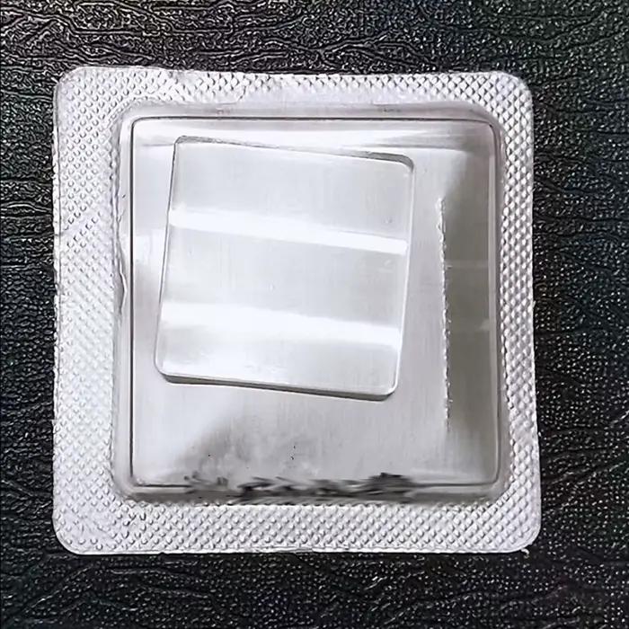 Accessoires en verre saphir carré pour montre Hermes élégants à offrir pour femme occasions spéciales