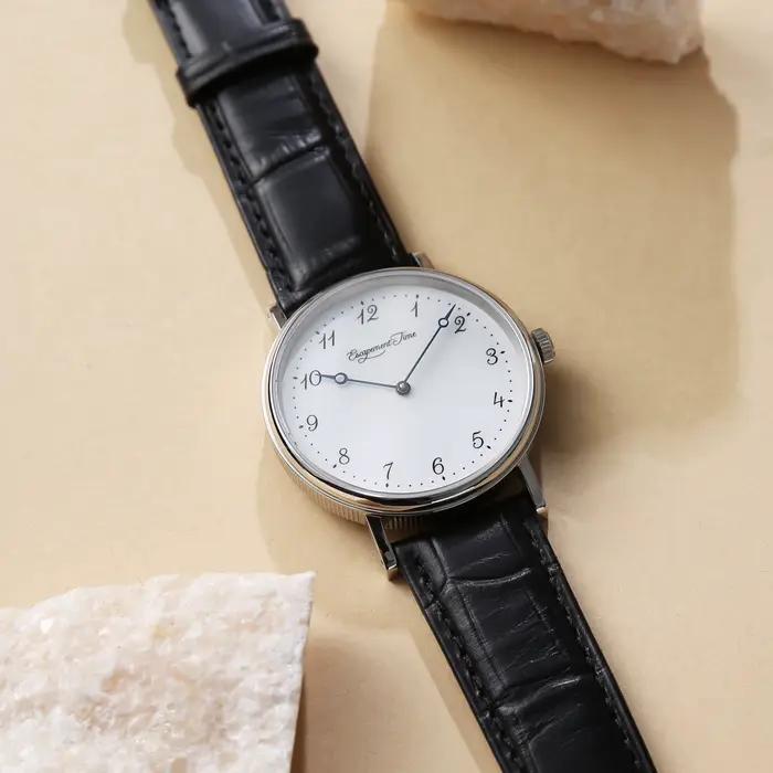 【Tempo d'escapement】 Montre à mouvement à quartz Boîtier de 38