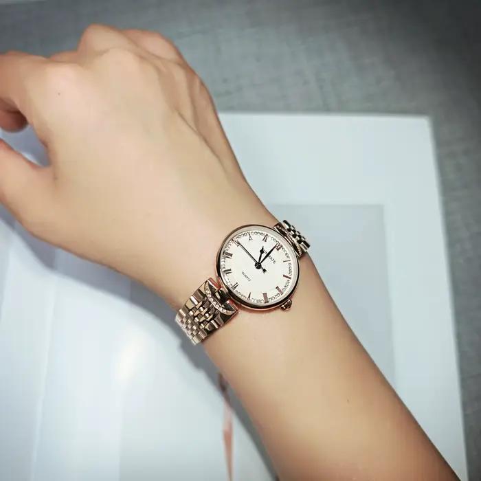 Montre à bracelet en acier inoxydable de marque à succès pour femmes Cadeau de luxe