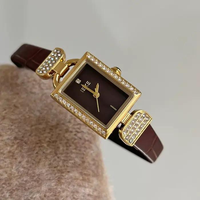 Montre carrée vintage pour femme