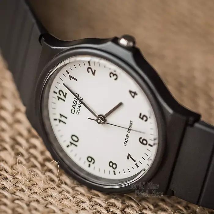 Casio montre classique élégant simplicité Design affichage numérique mouvement à Quartz résistant à l'eau hommes et femmes MQ-24-7B/7B2