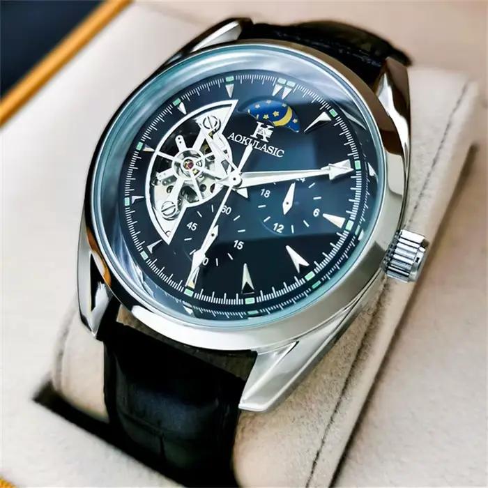 Montre mécanique automatique AOKULASIC pour homme résistante à l'eau et robuste pour occasions spéciales et détails de mode militaire et sportif
