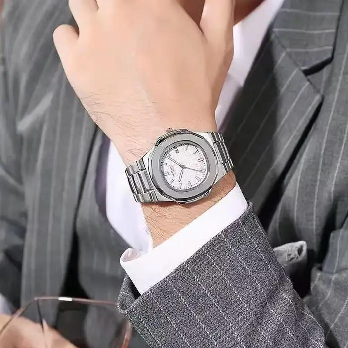 Montres à quartz carrées de luxe pour hommes