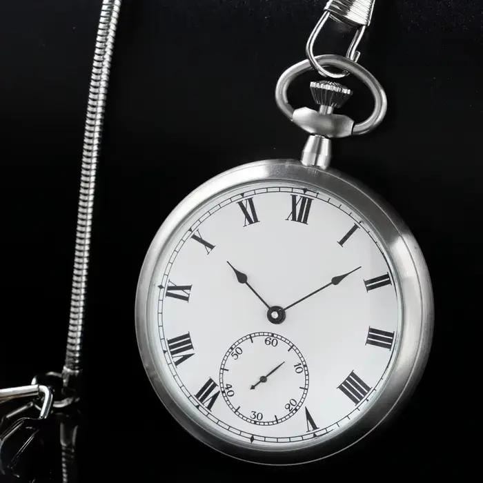 Montre de poche vintage en acier inoxydable à ouverture de cadran avec chiffres romains pour homme et femme occasions spéciales