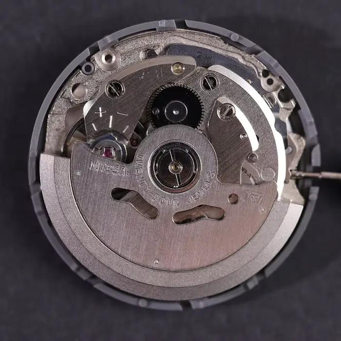 Mouvement mécanique NH35 24 bijoux haute précision avec roue de date blanche pour montres automatiques homme femme occassions spéciales