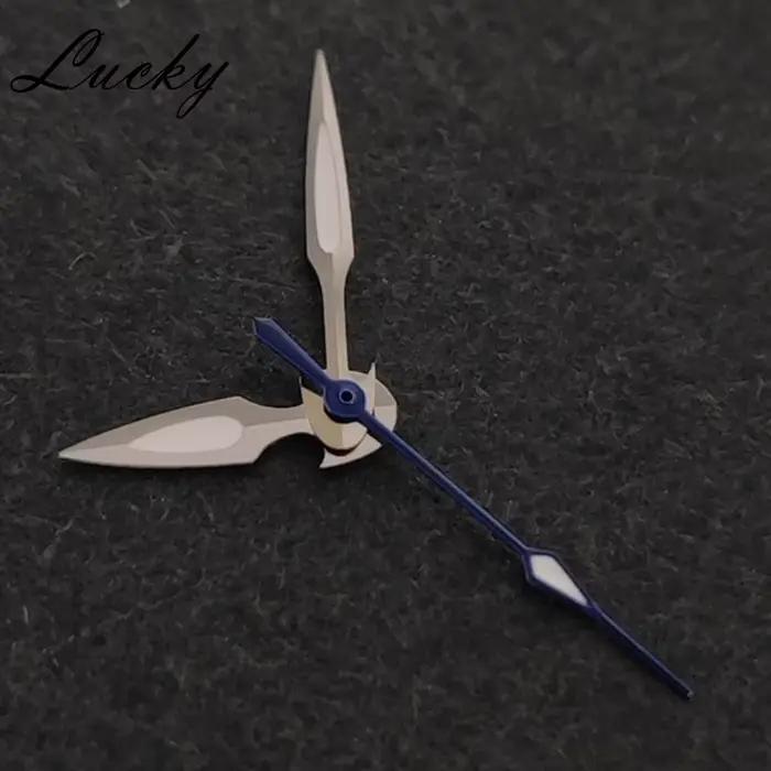 Aiguilles de montre lumineuses vertes