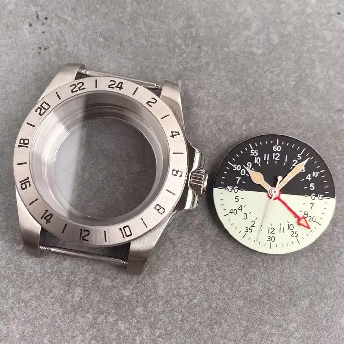 Montre Tandorio avec cadran bicolore 24 heures GMT boîtier en acier inoxydable bracelet en acier inoxydable pour homme et femme occasions spéciales
