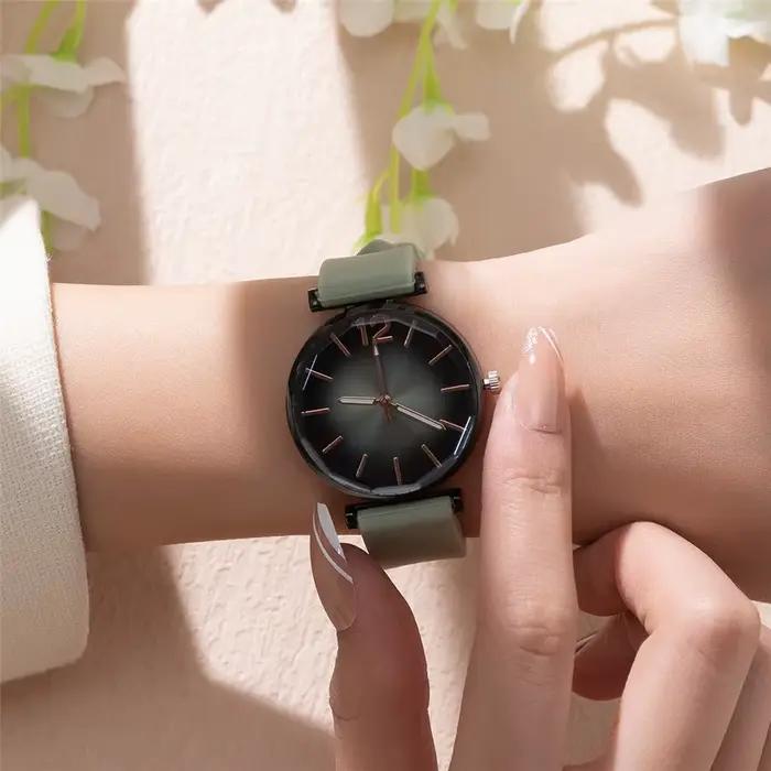 Montre Femme Élégante Vert Dégradé Boîtier Noir Bracelet Silicone