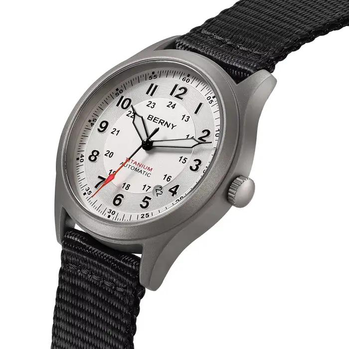 Montres automatiques en titane BERNY résistantes à l'eau pour hommes avec cristal de saphir et mouvement Miyota 8215 pour randonnées et occasions spéciales