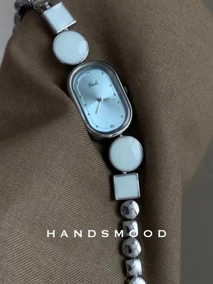 Montre de luxe pour femme de ton bleu