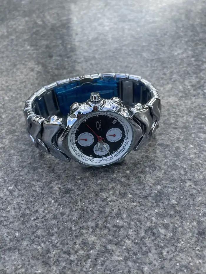 Montre classique rétro Y2K à trois aiguilles
