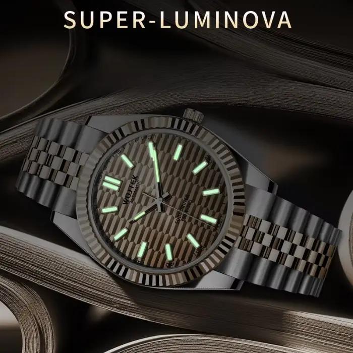 Montre mécanique automatique style log avec boîtier et bracelet en acier de 40 mm de diamètre et 14 mm d'épaisseur