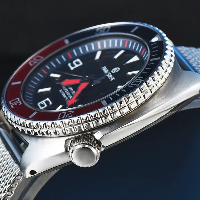 Montre rouge et bleue décontractée de luxe pour hommes