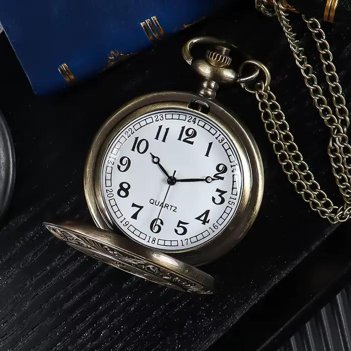 Montre à gousset vintage cadran gravé style rétro montre-collier unisexe cadeau tendance homme femme occasions spéciales historiques
