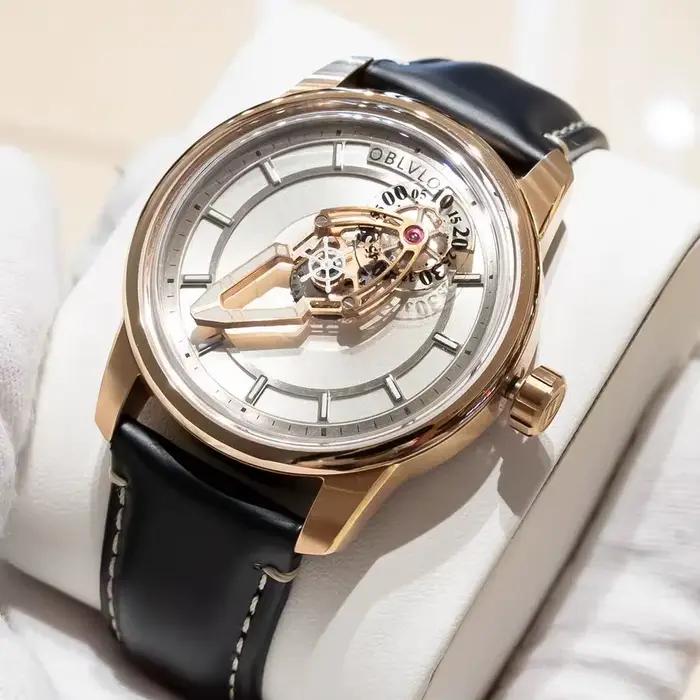 Montre automatique pour hommes OBLVLO avec mouvement manivelle mécanique et résistance à l'eau de 50m pour occasions formelles et informelles