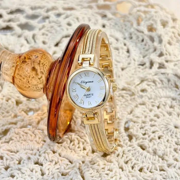 Montre-bracelet vintage à franges rondes pour femme – Élégance intemporelle avec une touche bohème et un charme