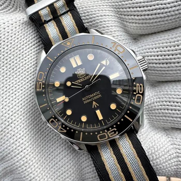 STEELDIVE SD1957 meilleur vendeur 42MM lunette en céramique 300M étanche Super Luminou verre saphir NH35 automatique hommes montre de plongée