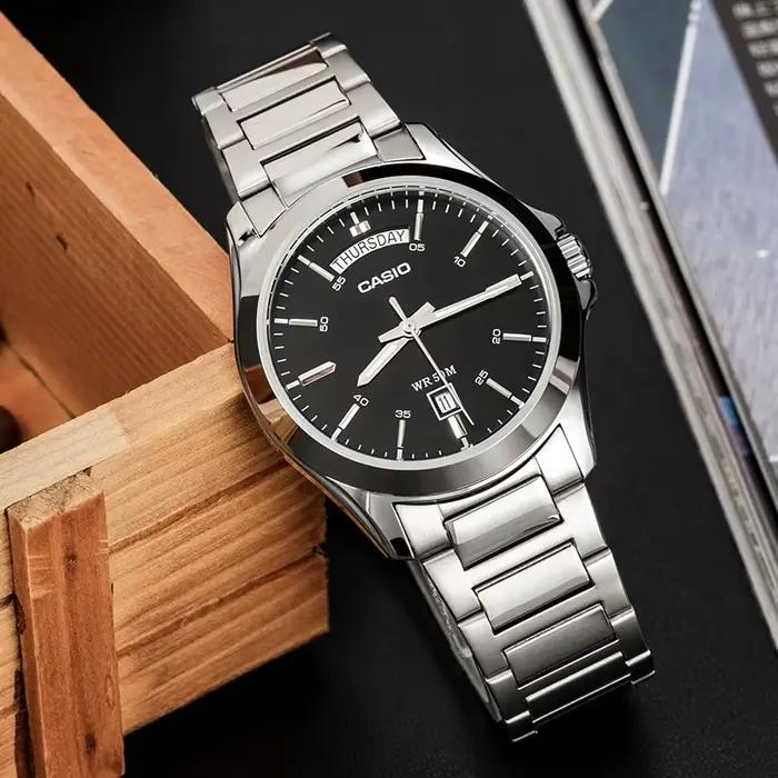Montre décontractée pour homme CASIO MTP-1370D