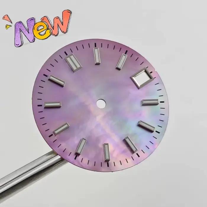 Cadran de montre coloré en nacre de 28
