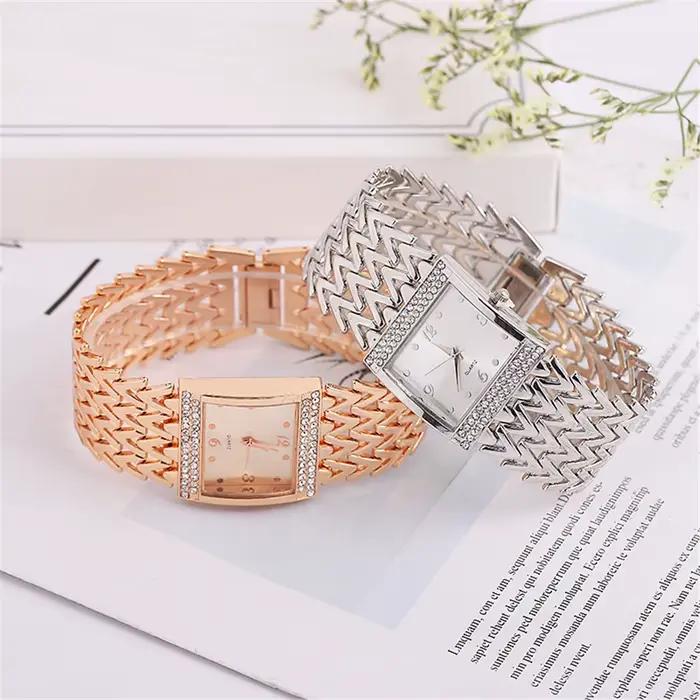 Montre bracelet de luxe en or pour dames