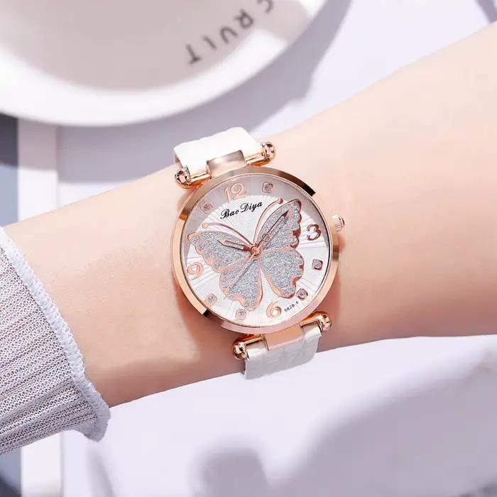 Montre à quartz analogique avec bracelet en cuir pour femme