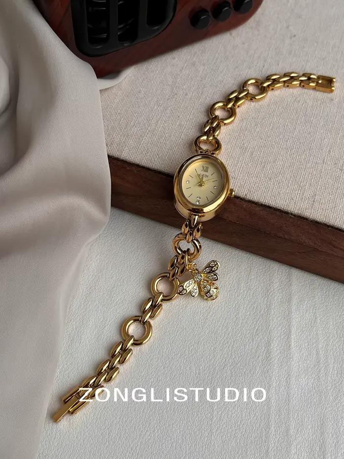 Montre-Bracelet à pendentif exquis pour femmes