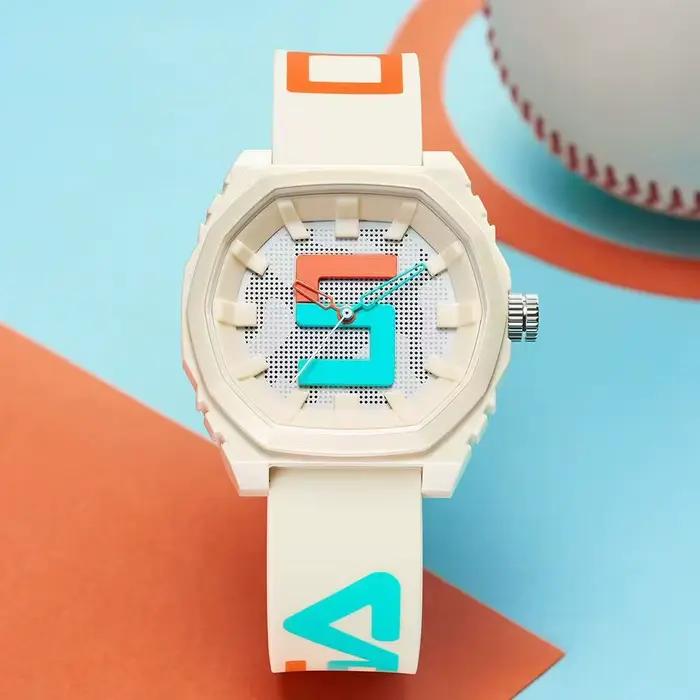 Nouvelle montre sport à quartz pour homme résistante aux chocs cadran bleu et blanc affichage de la date bracelet en caoutchouc pour tenues décontractées et cadeaux d'occasion