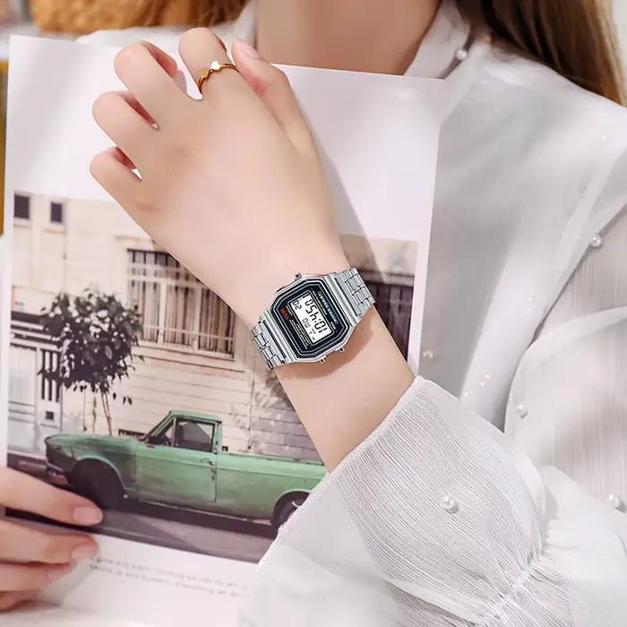 Montres de luxe en or rose pour hommes et femmes