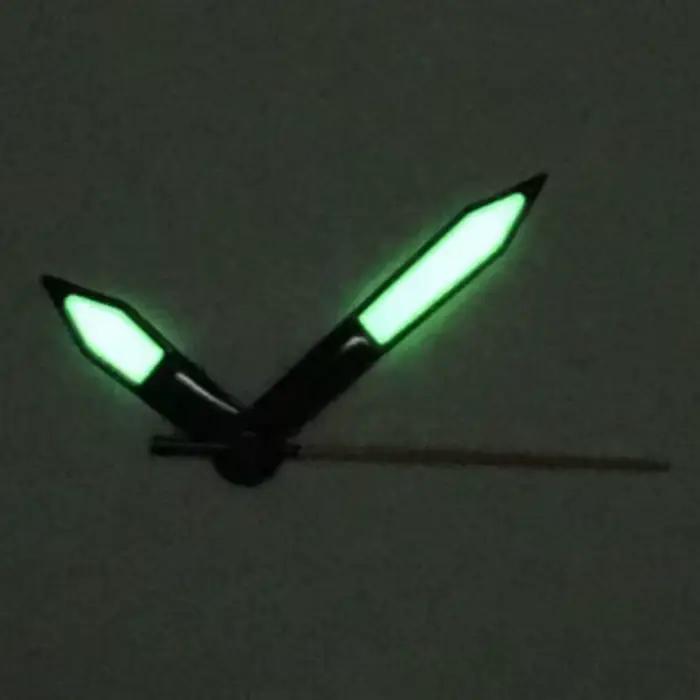 Aiguille de montre verte lumineuse