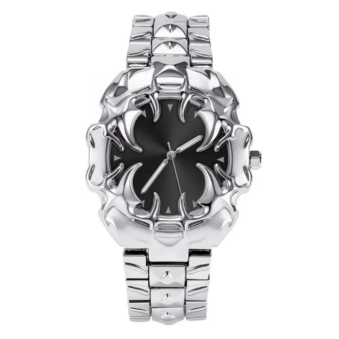 Montre à quartz gothique sombre avec griffes de démon, cadran trèfle à quatre feuilles, acier inoxyd