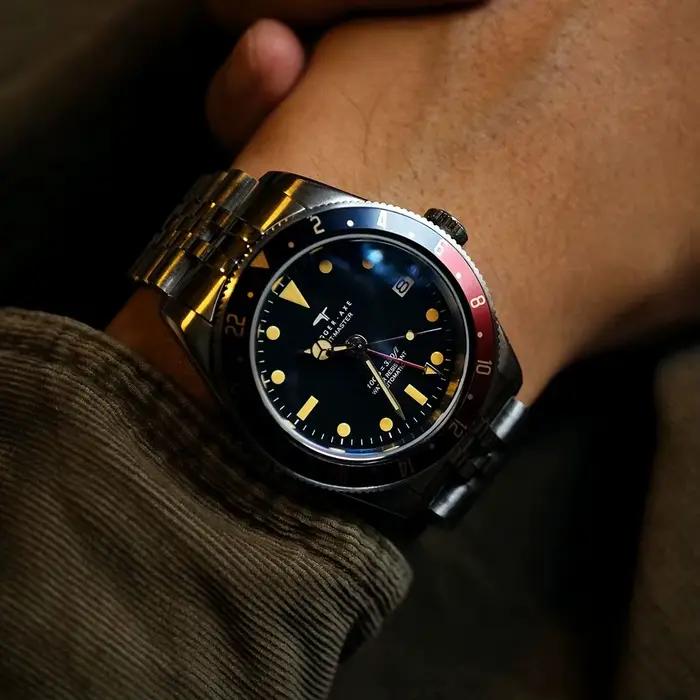 DAGGERAXE – montre de plongée pour hommes, 39mm GMT, automatique, mécanique, étanche à 100M, miroir saphir lumineux C3, lunette Cola NH34