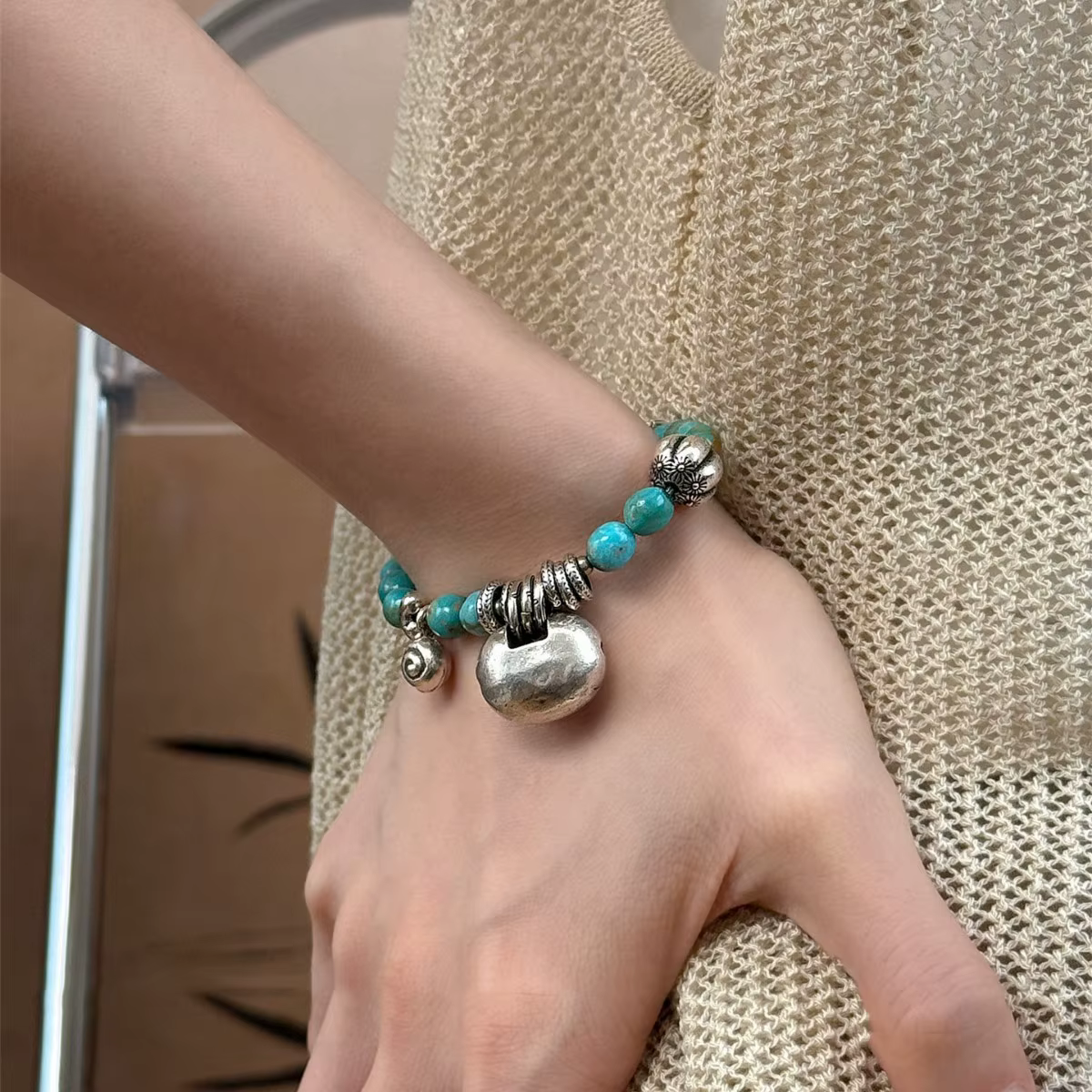 Nouveau style, bracelet à breloques pour femme en argent sterling 925 avec pierre turquoise et design de cadenas vintage