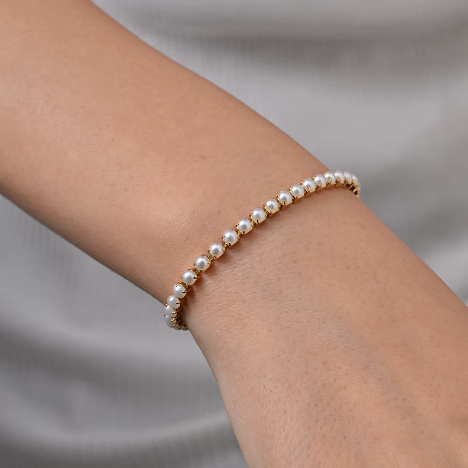 Bracelet de tennis moderne en perles pour femme